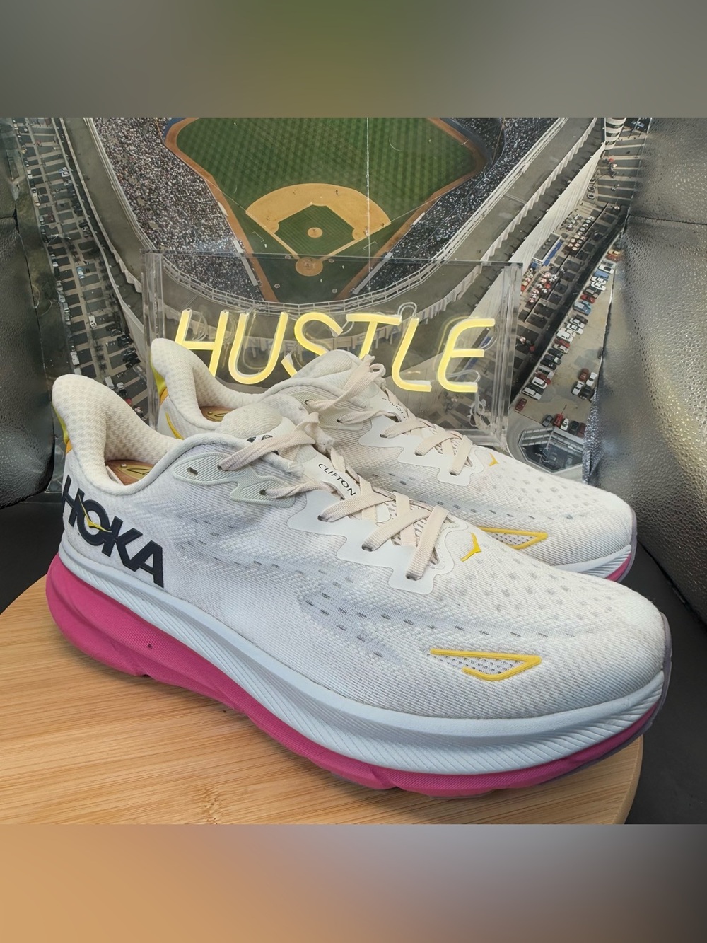 HOKA Men’s  Clifton 9 'Eggnog Blanc De Blanc' Size 10D